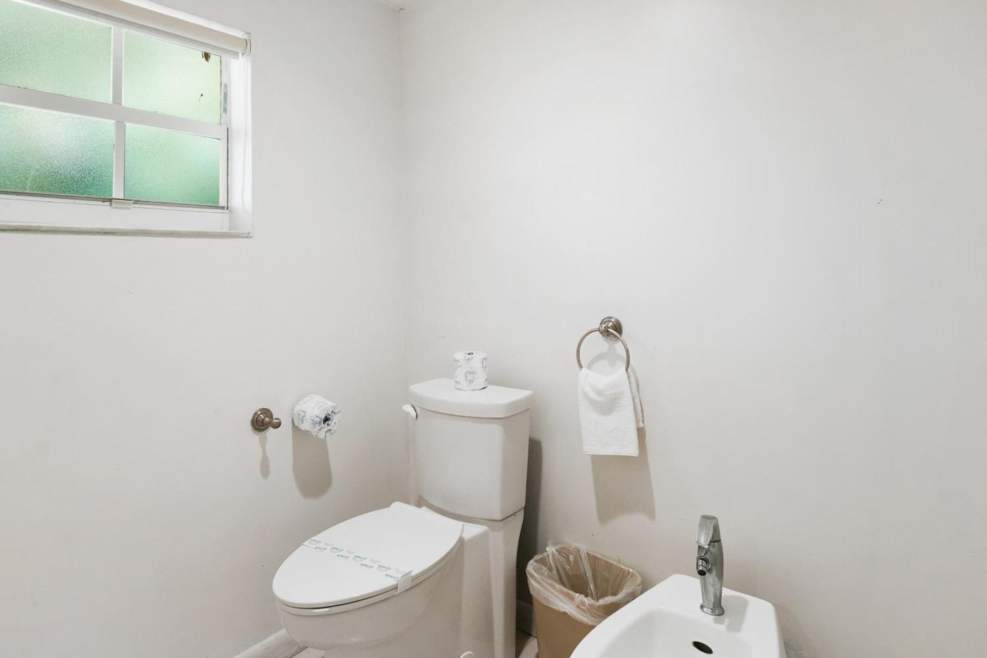 Oyo Hotel Coral Gables - Miami Airport ภายนอก รูปภาพ