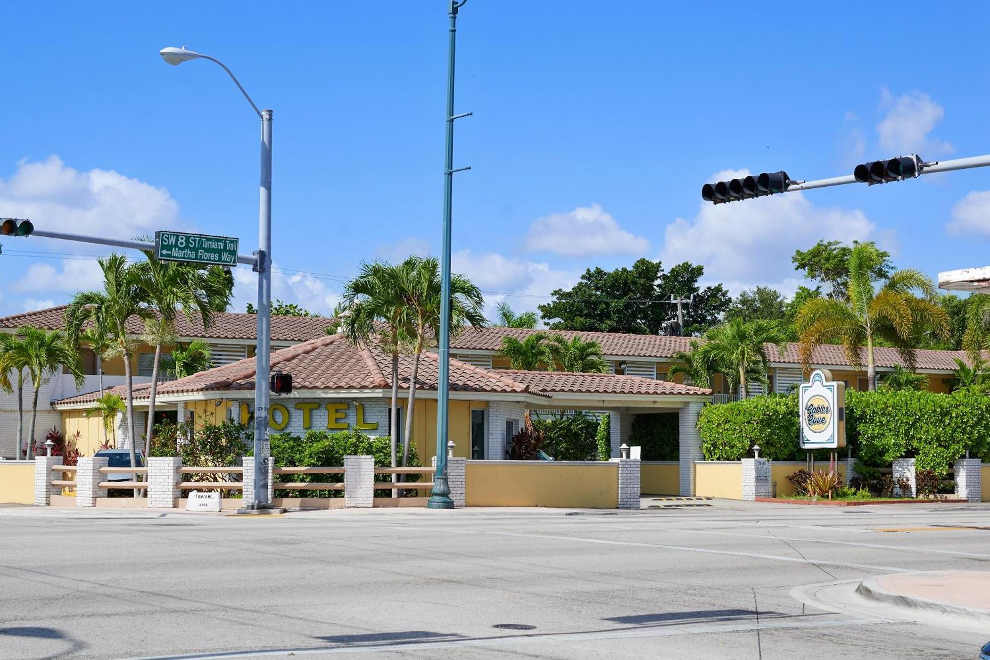 Oyo Hotel Coral Gables - Miami Airport ภายนอก รูปภาพ